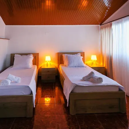 Guest house Spahiu 3*
