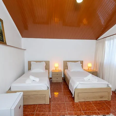 Spahiu Guest house 3*