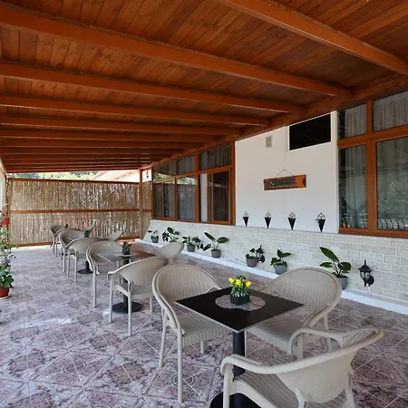 Spahiu Guest house 3*