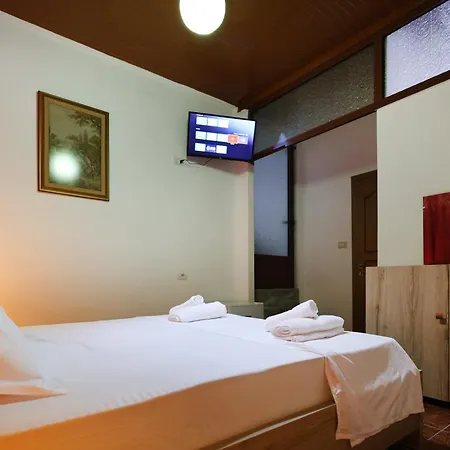 Spahiu Guest house